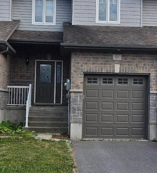 921 Blossom St — Photo 1