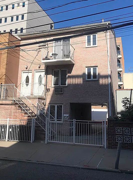 1st image of 2312 32nd St #2