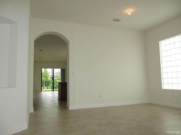 20150924203157995376000000-o