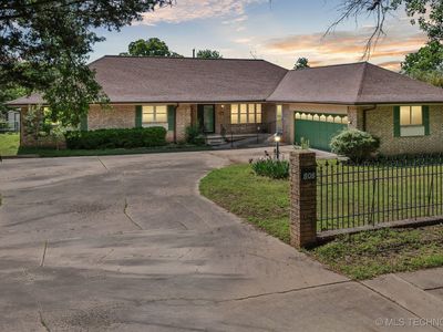 808 N Main St, Tulsa, OK, 74063