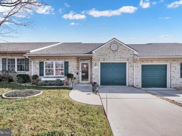 333 Sunbrook Ln #103, Hagerstown, MD 21742