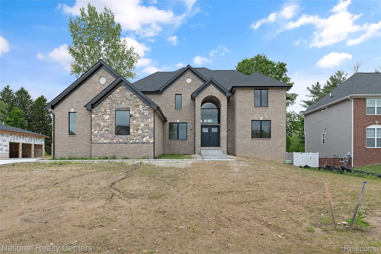 5245 Buell Dr photo 1