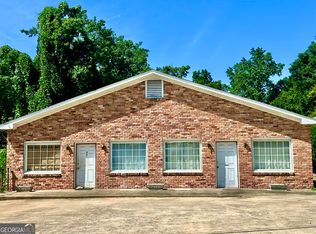 47 W Church St, Elberton, GA 30635