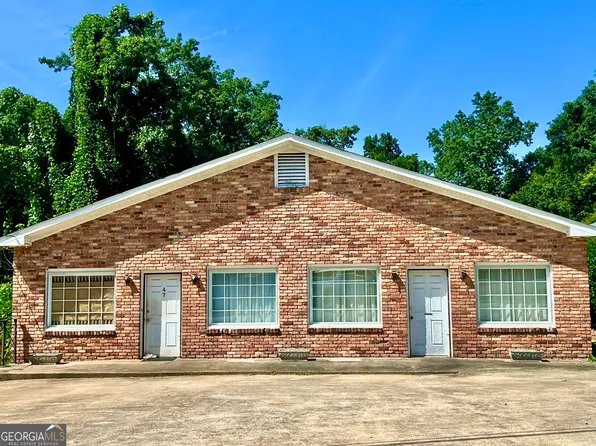 47 W Church St, Elberton, GA 30635