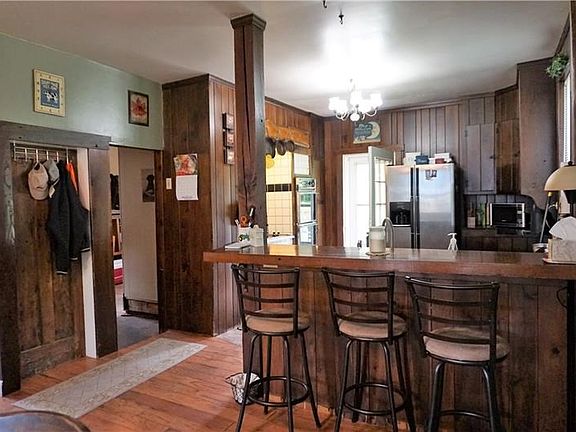 4th image of 637 Jones Mills Stahlstown Rd