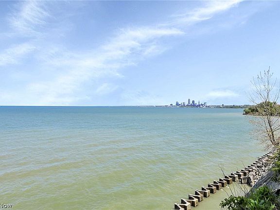 3rd image of 12500 Edgewater Dr APT 1206