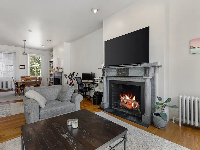 13 Harvard St #2 — Photo 3