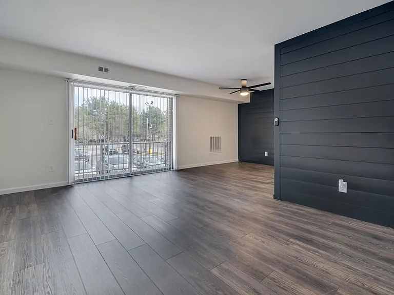 1026 Adams Ave #1-unit 2A — Photo 2