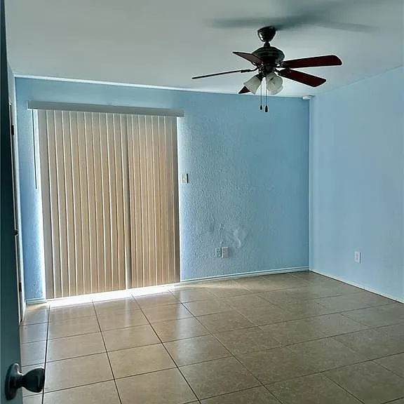 700 W Iris Ave — Photo 26