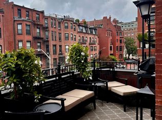 209 Newbury St #2, Boston, MA 02116