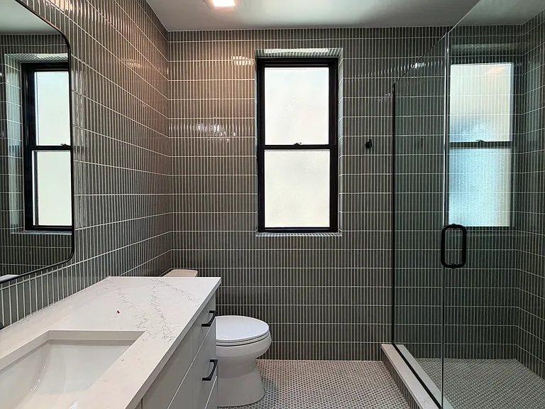 3530 W Dickens Ave #2 — Photo 11
