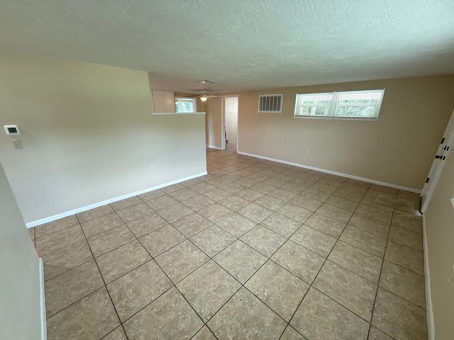 2 bed, 840 sqft, $1,500 — Photo 4