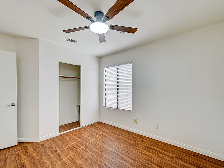 2702 Lovington Dr — Photo 35