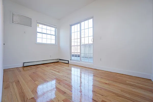 Rented by Compass | media 18