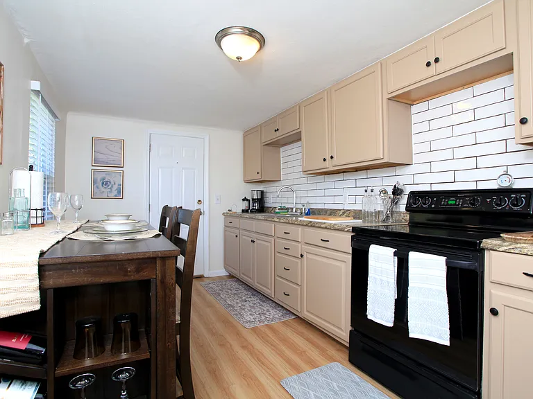 5480 Philloret Dr #3 — Photo 4
