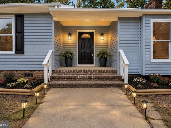 9821 Leavells Rd, Fredericksburg, VA 22407