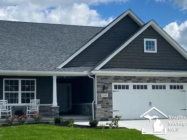 8272 Grande Lake Cir, Temperance, MI 48182