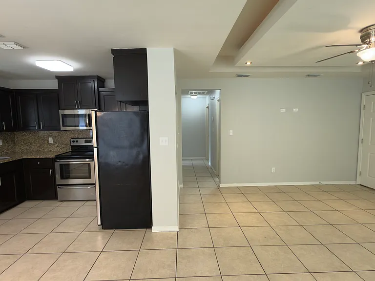 2324 W Stubbs St #3 — Photo 10