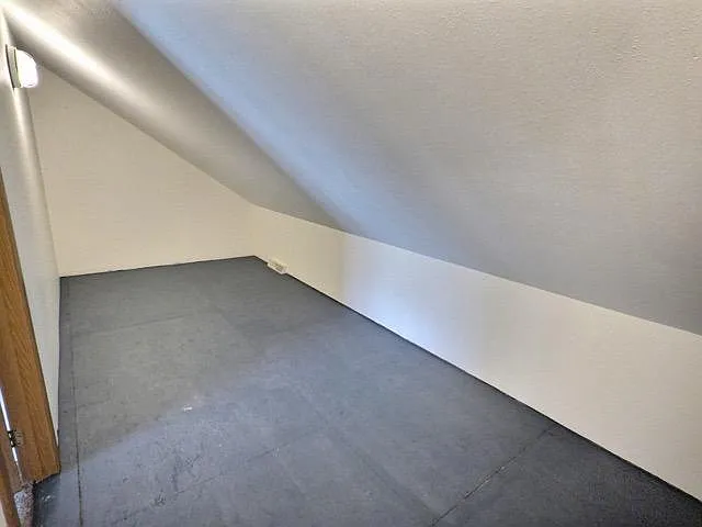 Unit Photo