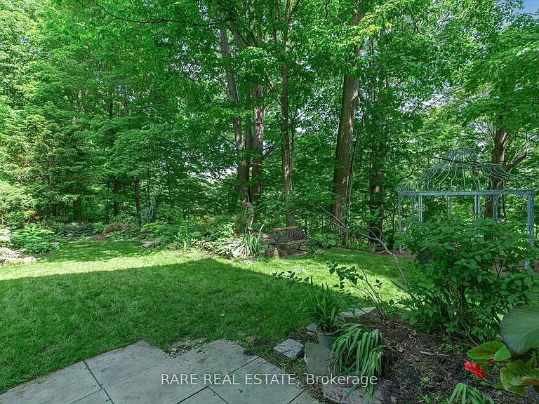 2 Leander Ct #LOWER — Photo 31
