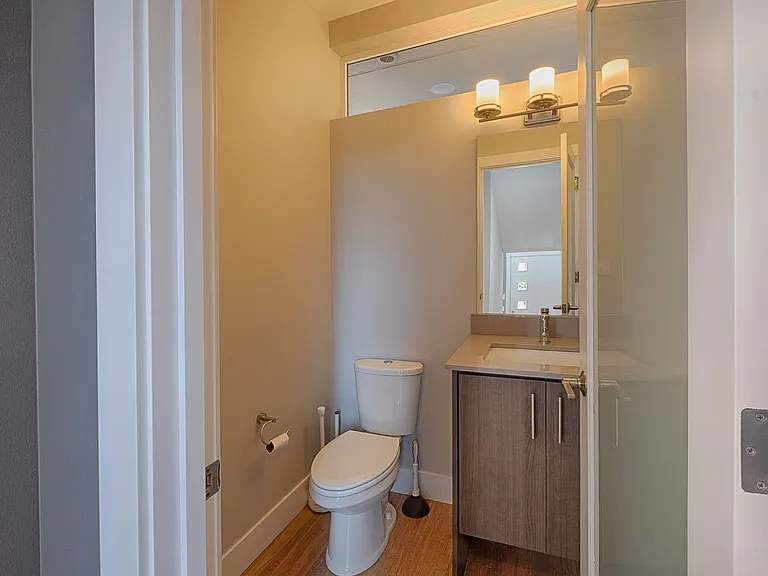 5028 Puget Blvd SW — Photo 15