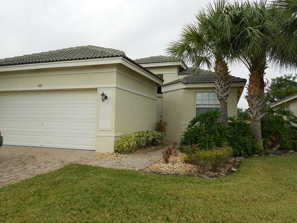 1st image of 692 NW Stanford Ln