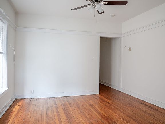 5th image of 1466 W Argyle St APT 1R