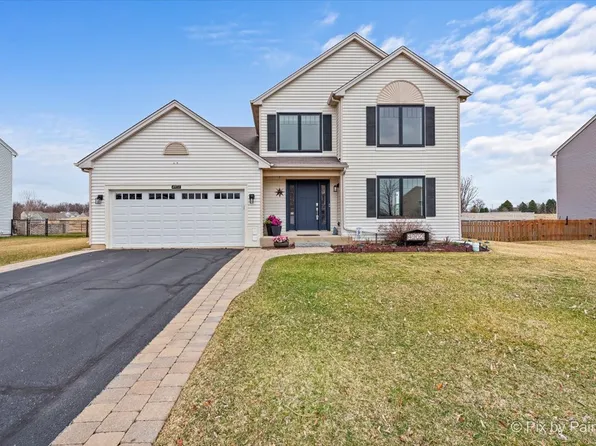 4902 Stillwater Rd, Wonder Lake, IL 60097