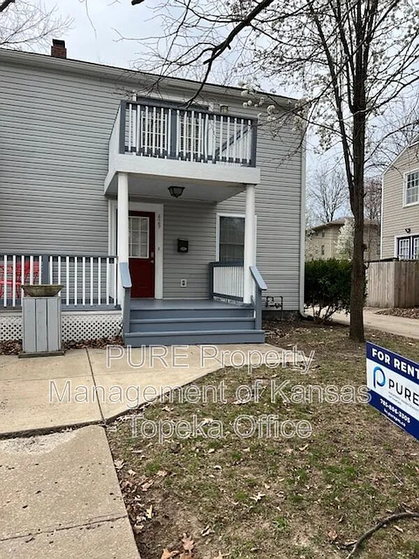 Building Photo - 429 E 63rd Ter