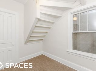 1730 W Nelson St #1F, Chicago, IL 60657