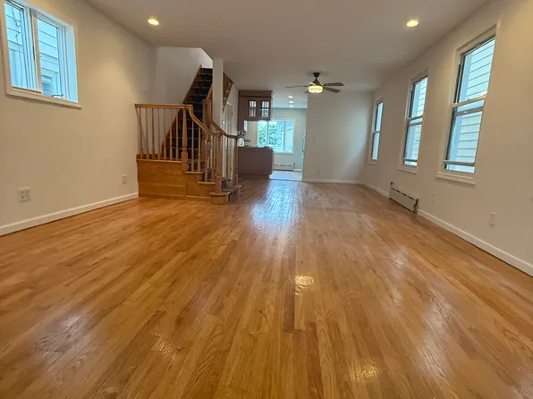 95-15 Pitkin Avenue image 4 of 26