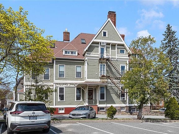 4th image of 87 Cooke St APT 2
