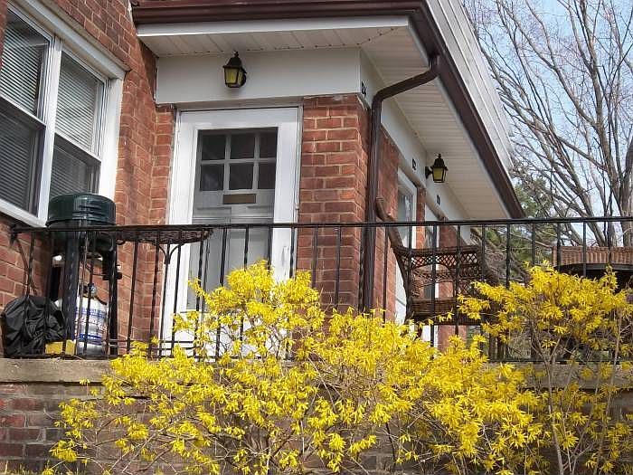 1st image of 124 S Buckhout St