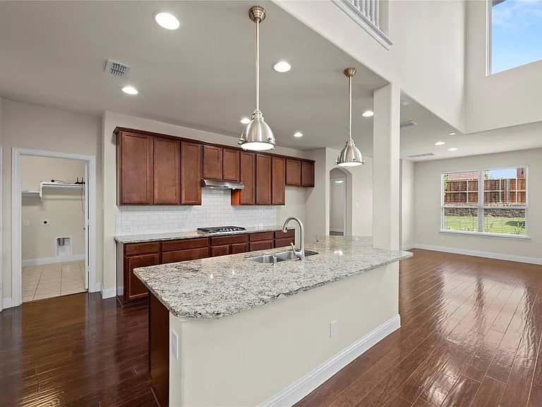 2678 Calmwood Dr — Photo 3