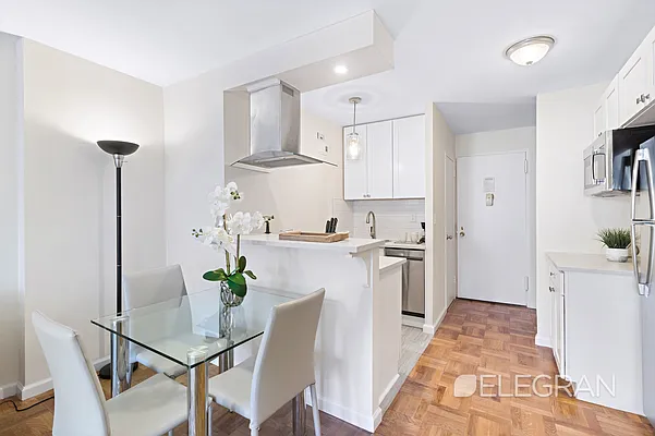 Sold by (Legacy) Elegran | media 9