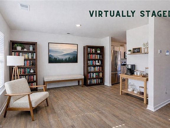 5th image of 108 Daniel Dr