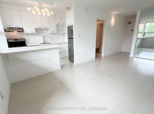 40 Homewood Ave #811, Toronto, ON M4Y 2K2