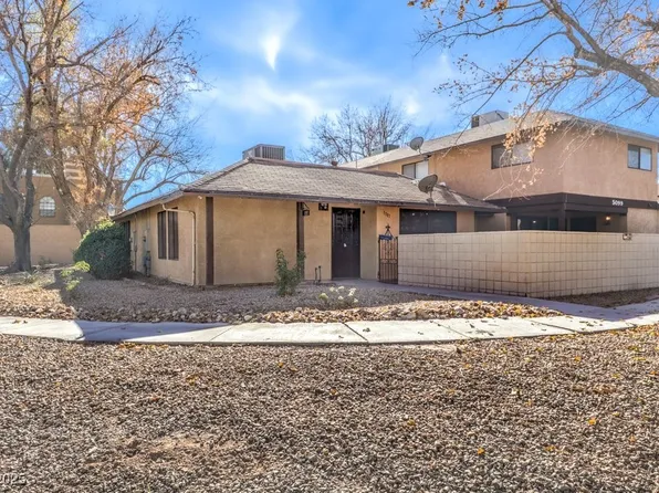 5101 Village Dr, Las Vegas, NV 89142