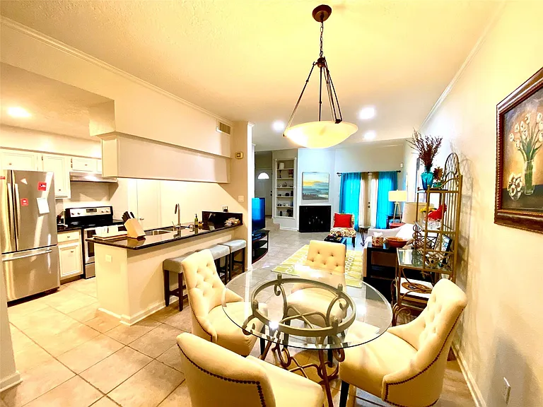 7350 Kirby Dr #2 — Photo 5