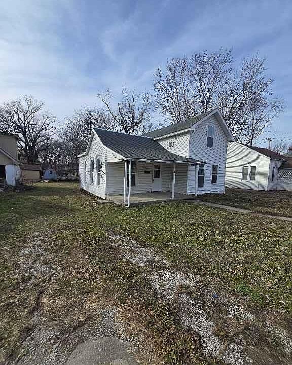 1st image of 604 S Market St