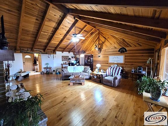 5th image of 755 Eagle Creek Dr