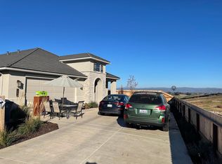 1290 N Hill Ct, Hollister, CA 95023