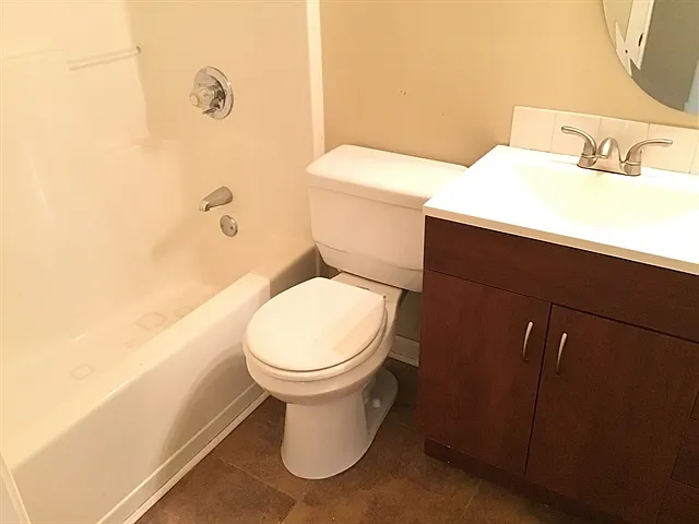 809 Briargrove Dr — Photo 16