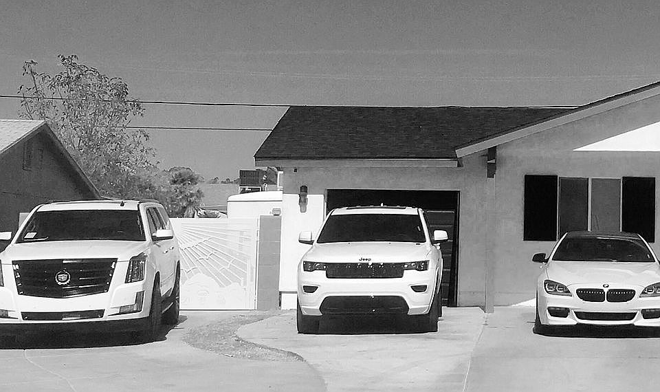 2nd image of 824 E Cinnabar Ave