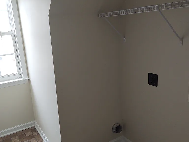 Laundry room on 2nd floor