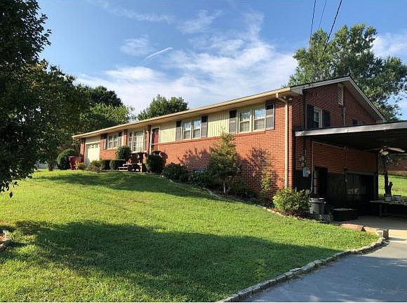 1st image of 203 Clarendon Ln