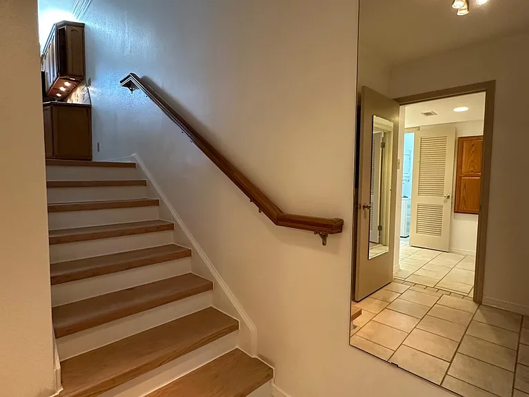 510 E Avenue J #C — Photo 12