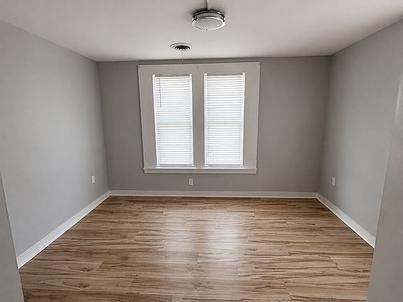 3rd image of 140 Elm St