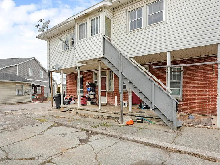 414 High St Unit 2 - Rear Kitchen Entry