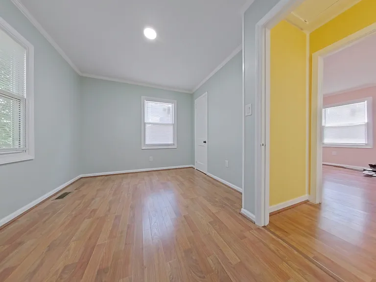616 Hedrick Ave — Photo 6